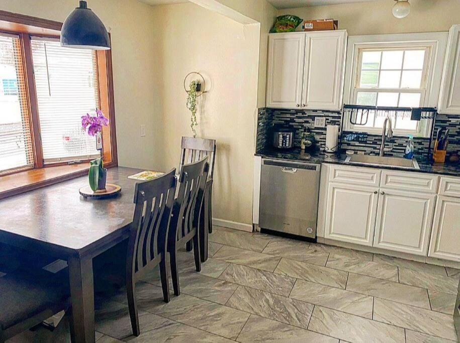 Adorable&Cozy Suburban Home Mins From Dwtn/Airport 羅徹斯特 外观 照片